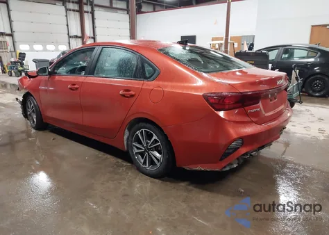 2023 Kia Forte Lxs z USA, uszkodzony, nr VIN 3KPF24AD6PE626926